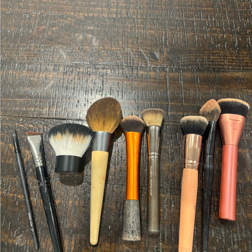 Random brush set lot